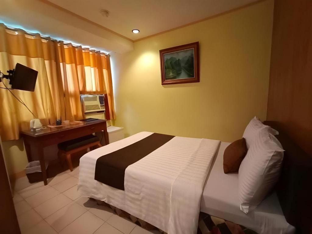 Hotel Asuncion Laoag Exterior photo