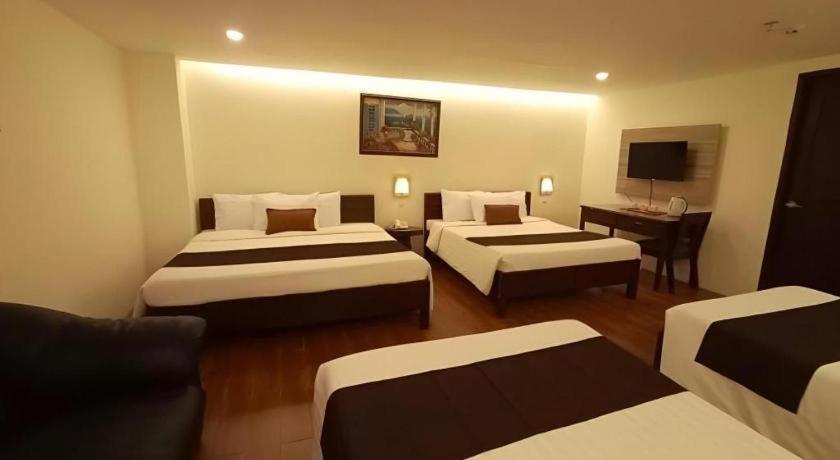 Hotel Asuncion Laoag Exterior photo
